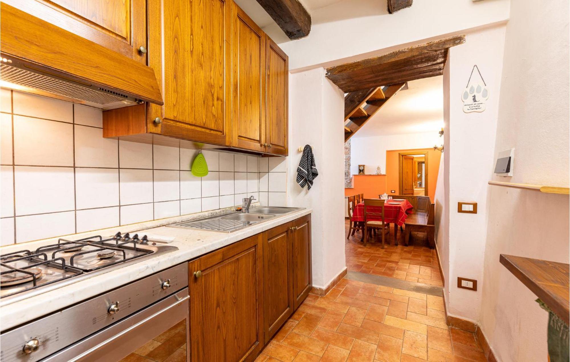 Awesome Home In Marliana With Kitchenette Екстериор снимка
