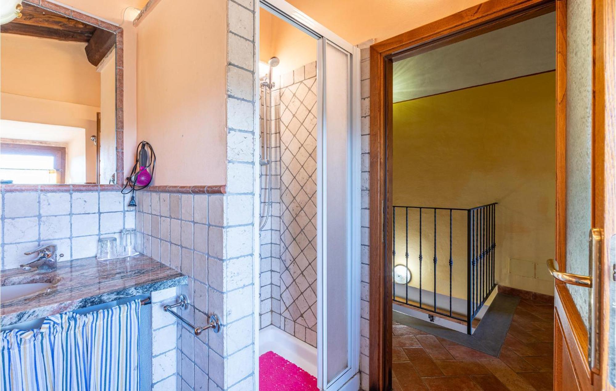 Awesome Home In Marliana With Kitchenette Екстериор снимка