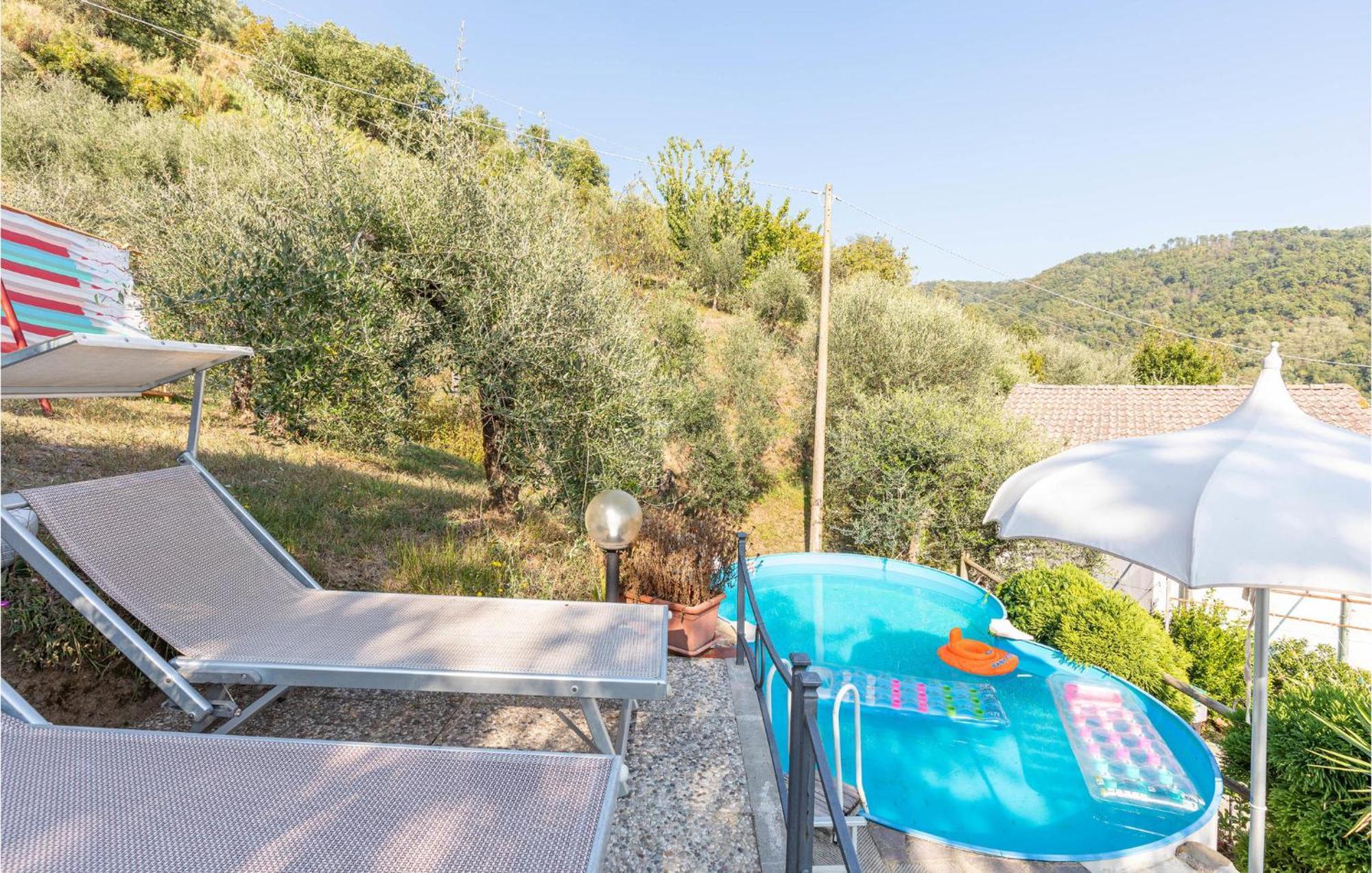 Awesome Home In Marliana With Kitchenette Екстериор снимка